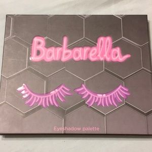 Barbare la Eyeshadow Palette with mirror. NEW